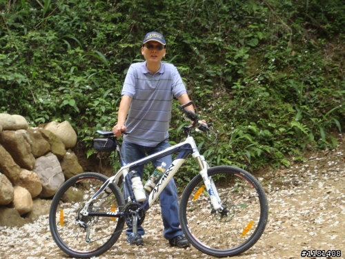 大家來分享一下騎愛車賞桐花的路徑和照片吧!