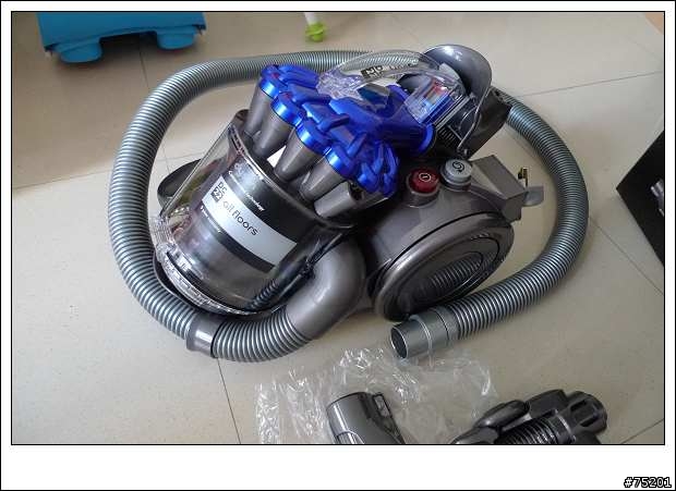 Dyson DC22 all floor 心路歷程加開箱文