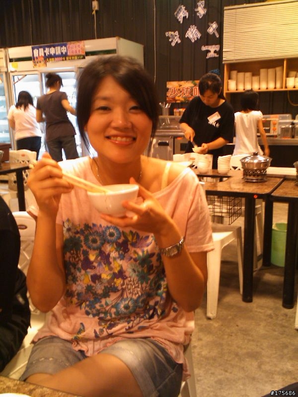 歡迎ROBIN回國 阿昌&五指山後燒烤店用餐&飯後娛樂實錄 (只有手機亂拍的一堆照片沒有內容 不喜勿入)