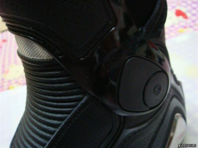 (分享)單老師皮褲+車靴入手