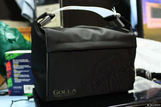 [開箱+關箱文] Golla G411 簡約風相機包