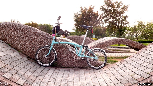 湖光山色相映在布榖鳥(BROMPTON、BIRDY)~日月潭環湖、西湖環鄉