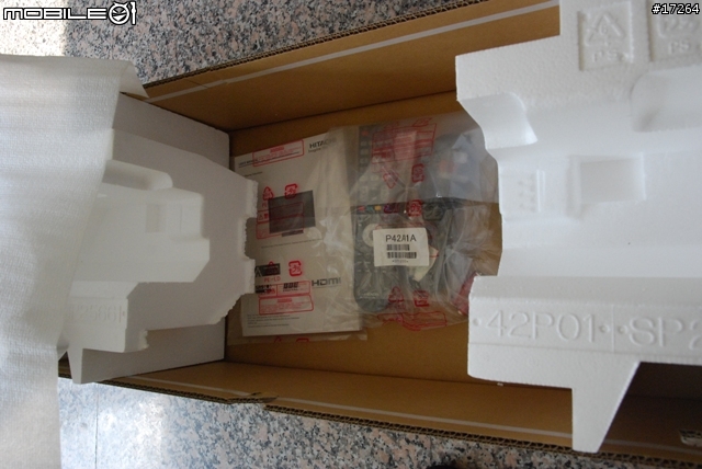 [分享]Hitachi P42A01A開箱