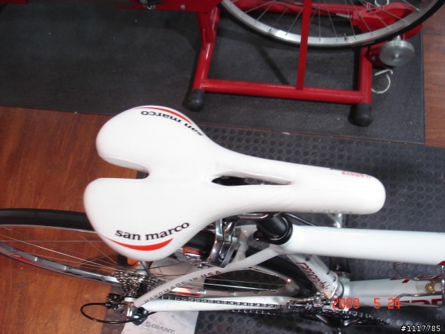 世代交替 頂著先的CINELLI --LITTLE WING 光榮退役 ---太座的CANNONDALE  09年CAAD9