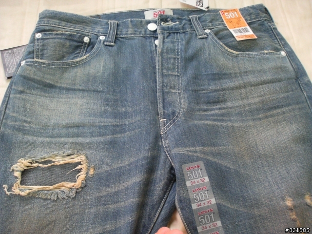 Levis四連發