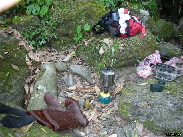 熊空越嶺紅河谷