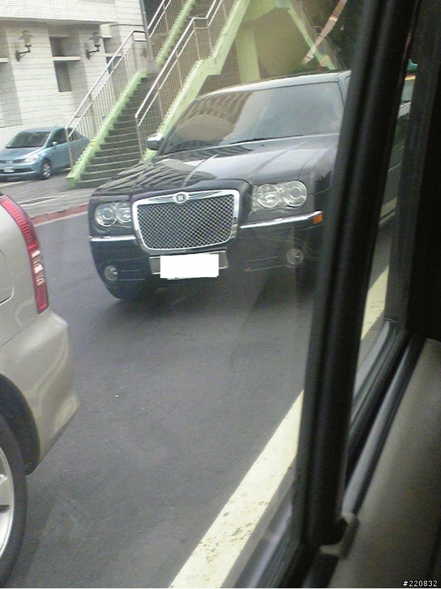 這應該不是BENTLEY???