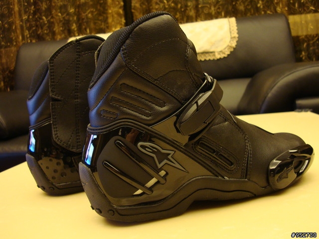 [開箱+實著照]Alpinestars SuperTech R 車靴~更新!