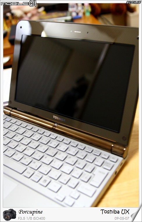 【開箱】Toshiba Dynabook UX (NB200)