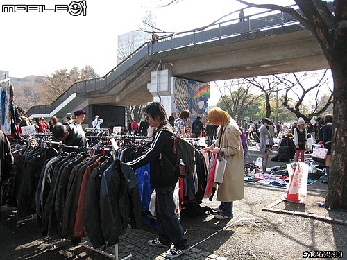 [分享]不可不去的跳蚤市場~東京代代木公園!!