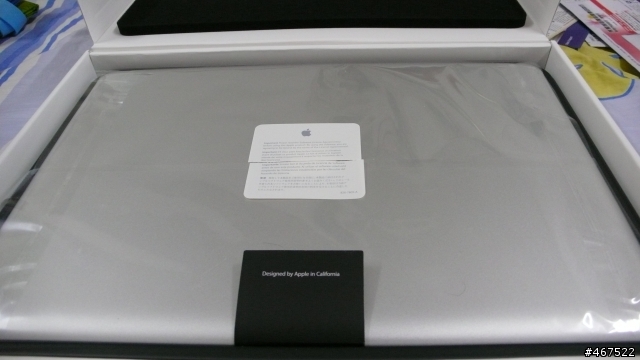 不景氣下的開箱文MacBook Pro17吋