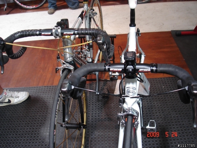 世代交替 頂著先的CINELLI --LITTLE WING 光榮退役 ---太座的CANNONDALE  09年CAAD9