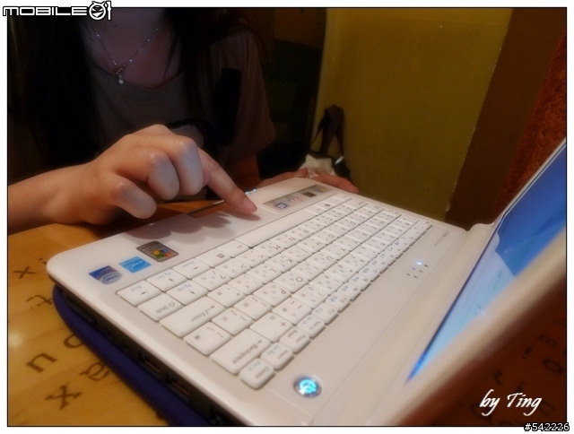 [BenQ 愛戀 U101粉角色]-粉嫩外型..時尚輕巧..簡單分享