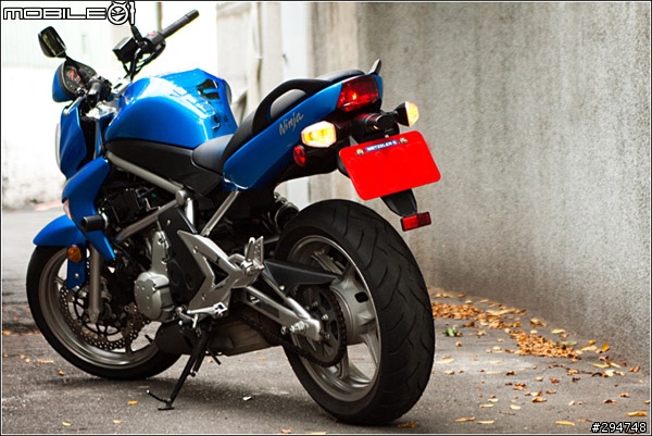 Kawasaki ER-6n 機件名稱請教
