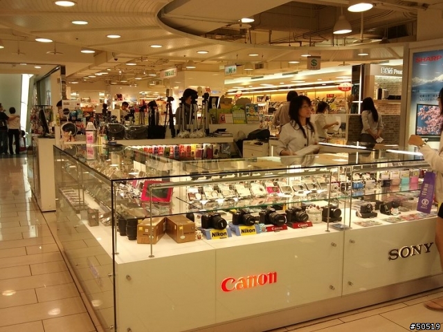 [尊爵的光芒]   Sony Ericsson -Cyber-shot __C901  (新增實拍照片)