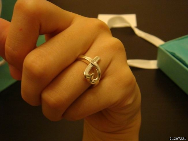 TIFFANY Paloma Picasso LOVING HEART RING for 三週年紀念日