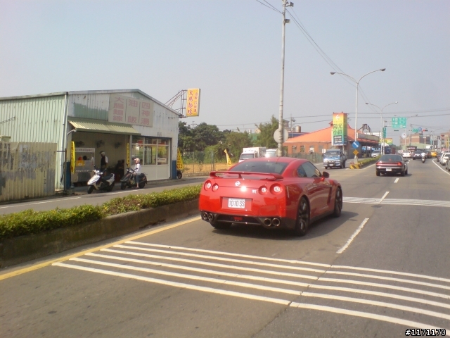 桃園地區驚見R35  GT-R