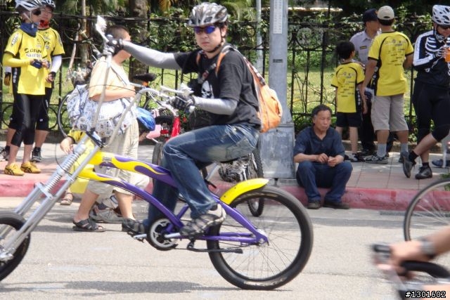 [照片]三輪車跑得快～