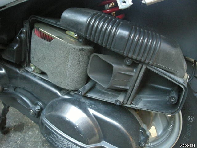 [分享] 低調高手125R~