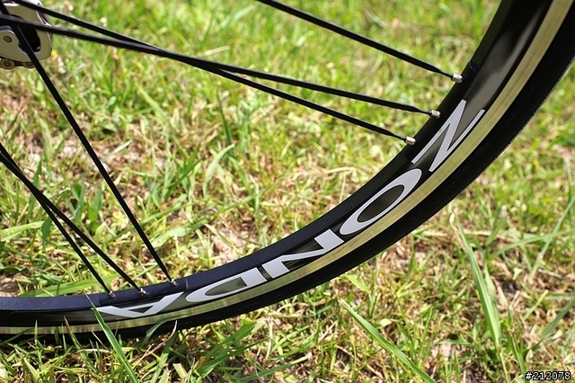 [分享] Bianchi 928 Carbon Tech {存了好久，好不容易通過女王申請的一部車 =..=}