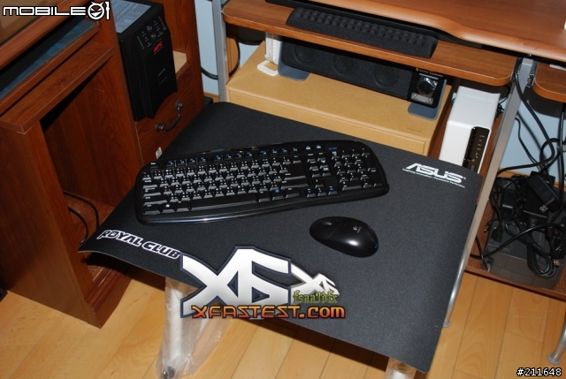 [開箱] ASUSTeK 皇家俱樂部 " Desk 特仕版"鼠墊
