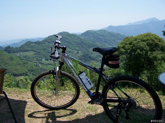 新竹縣五個山地部落 ( 和平~羅山~花園~天湖~梅花 ) 雙越嶺