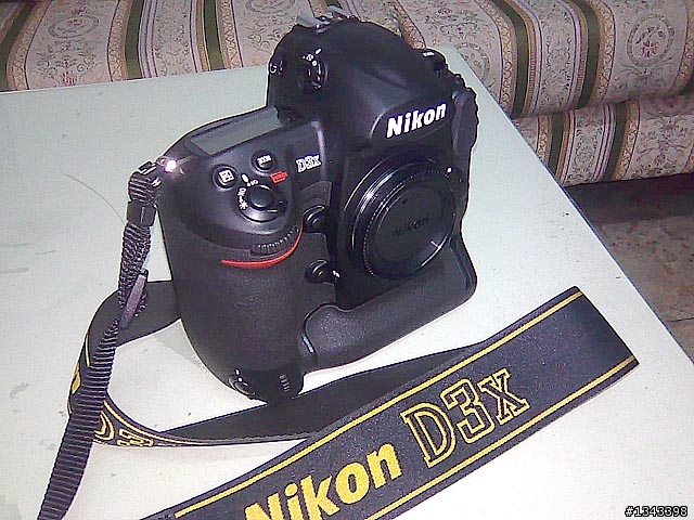 買很大 Nikon D90 D3X 入手記!![很不專業的開箱]
