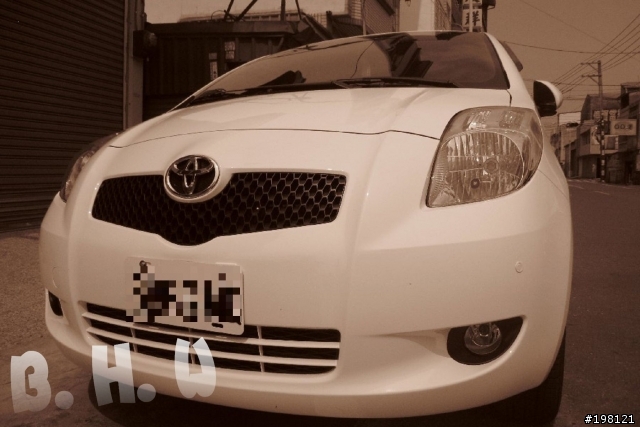 [不專業開箱文] 2009 Yaris 純外貌分享文