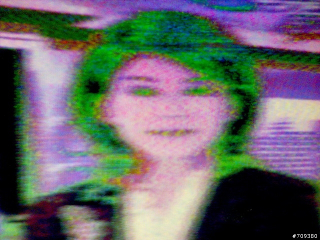 LCD螢幕有問題,請高手解答