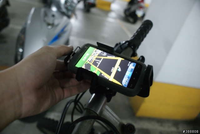 [分享]低成本、高品質的機車、自行車兩用PDA車架