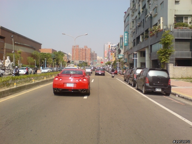 桃園地區驚見R35  GT-R