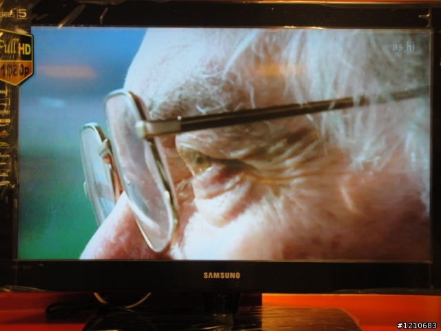 SAMSUNG 32吋FULL HD全娛樂液晶電視   LN-32A550P1RXZW