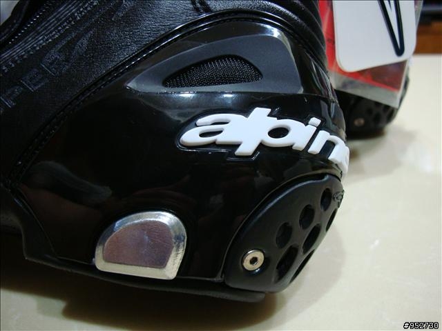 [開箱+實著照]Alpinestars SuperTech R 車靴~更新!