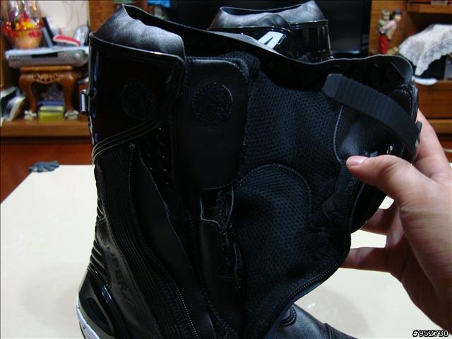 [開箱+實著照]Alpinestars SuperTech R 車靴~更新!