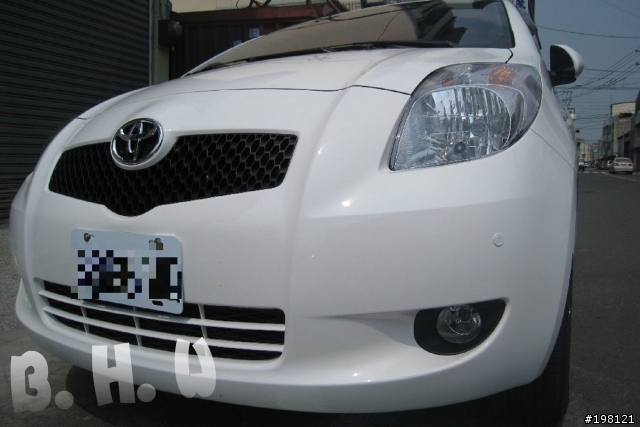 [不專業開箱文] 2009 Yaris 純外貌分享文