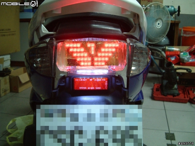 DIY 勁戰LED煞車燈"反轉亞曼尼"