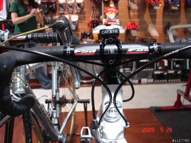 世代交替 頂著先的CINELLI --LITTLE WING 光榮退役 ---太座的CANNONDALE  09年CAAD9