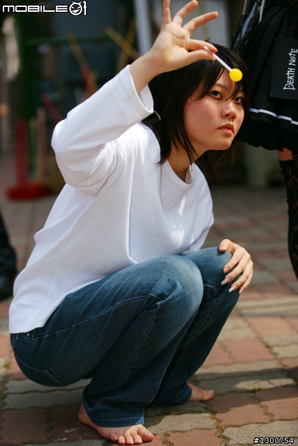 第一次帶單眼出去拍人像，技術不好請指教。
