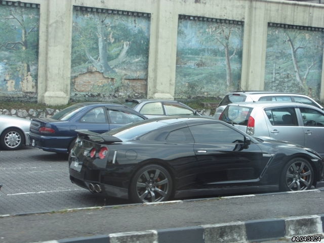 請問這台是什麼車?