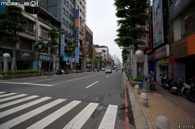 [分享]極冷門的定焦鏡Canon EF 20mmF2.8
