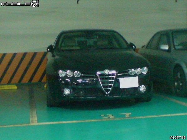 昨日看到的美車 Alfa 159 Sportwagon (手機照)
