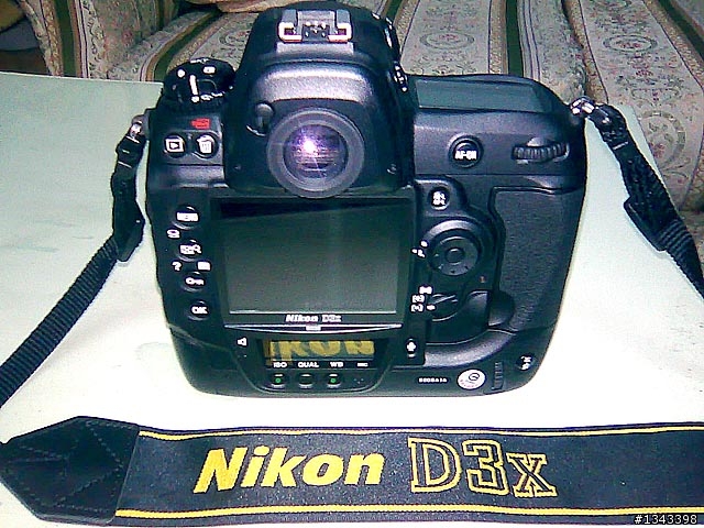 買很大 Nikon D90 D3X 入手記!![很不專業的開箱]