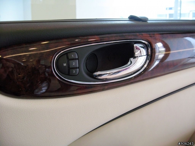 (新圖組) 帝王再現 Jaguar Daimler Super Eight 小小開箱 ~~