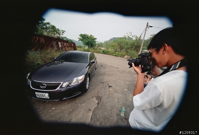 當Canon EOS300接上了11-16