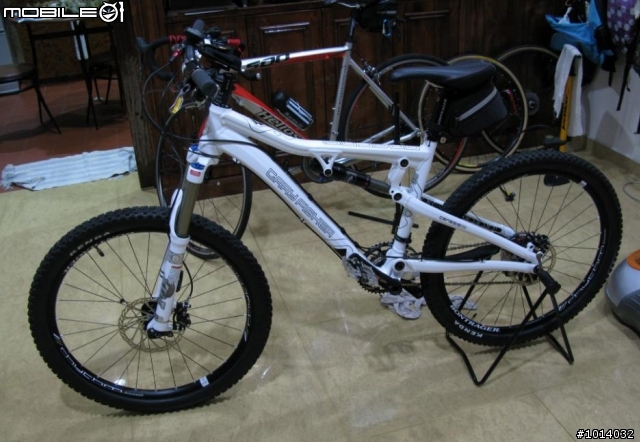 偶家新車車Roscoe Gary Fisher