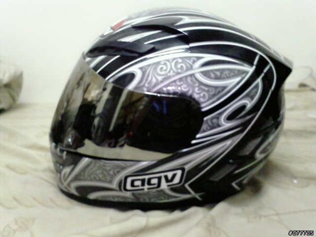 [開箱]AGV Stealth安全帽入荷!