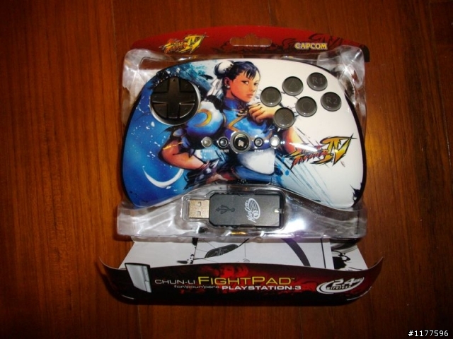 MadCatz FightPad for PS3 CHUN-LI Version 開箱照