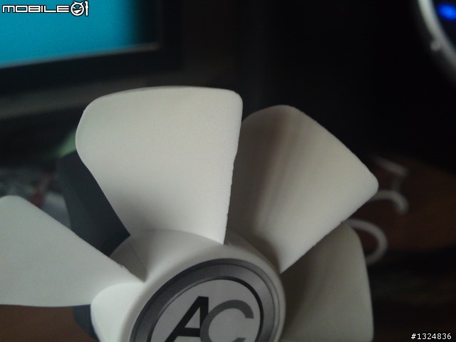 AC ARCTIC Breeze 小型USB風扇【開箱分享】