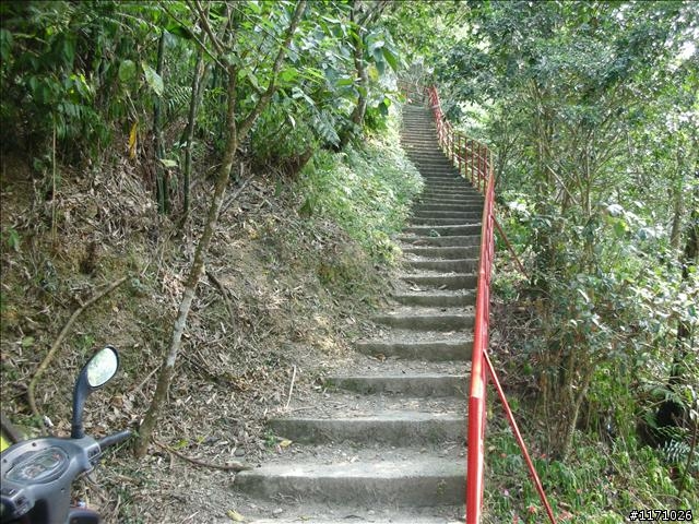 熊空越嶺紅河谷