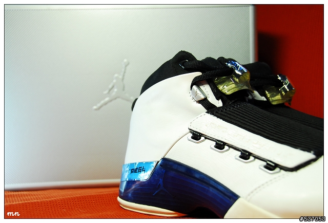 高中時代的收藏品 不知道算不算逸品 AIR JORDAN XVII